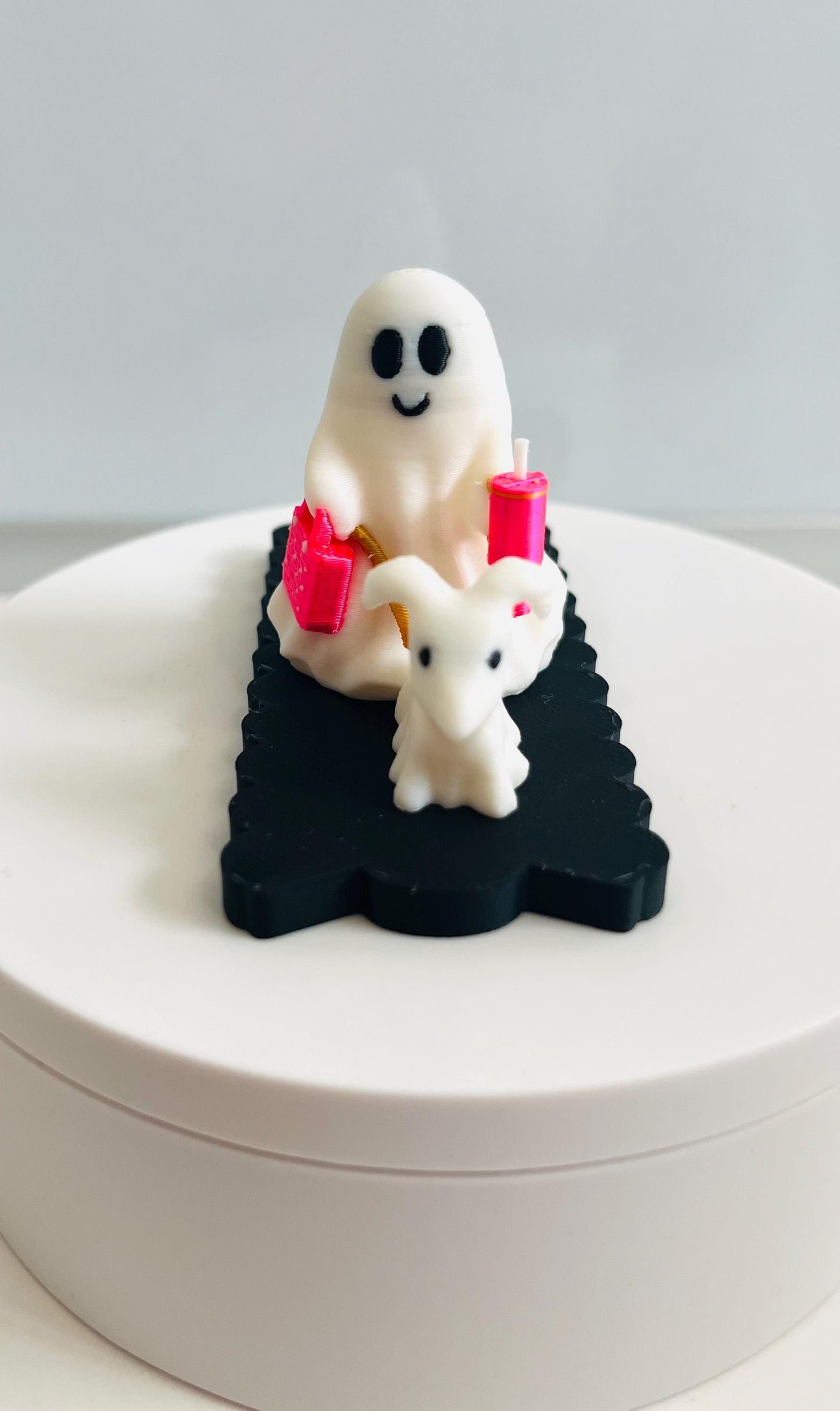 Cute Glow-in-the-dark ghost walking dog lid topper for 30/40oz Stanley! Charged by light, spooky-cute, and perfect for Halloween