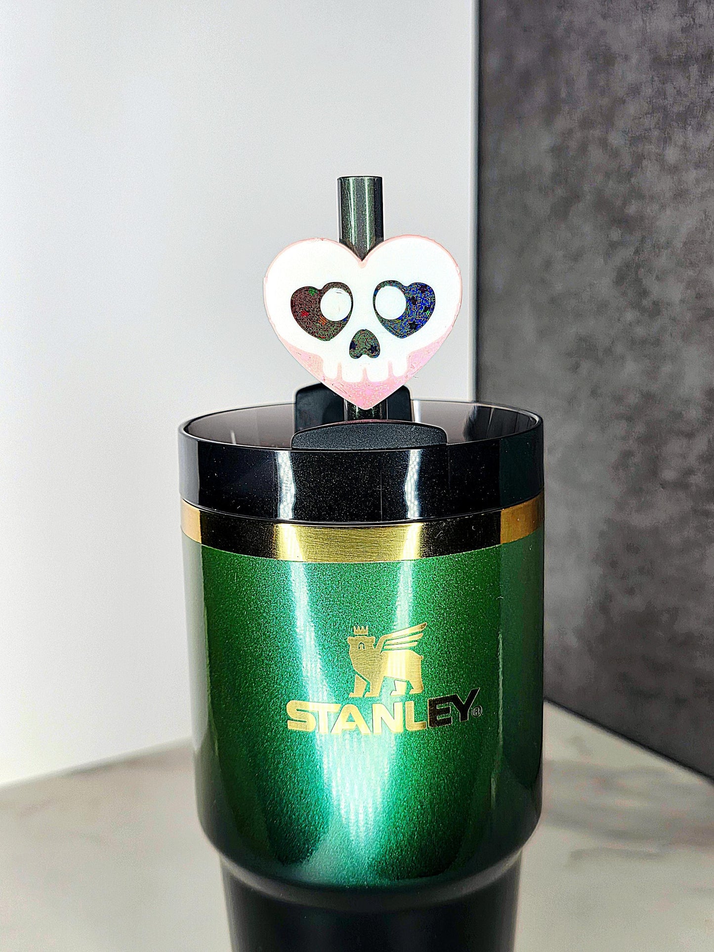 Cute Skull Heart Straw Topper – 3D Printed Tumbler Accessory for 7–10mm Straws | Custom Colors | Fun Gothic Cup Charm