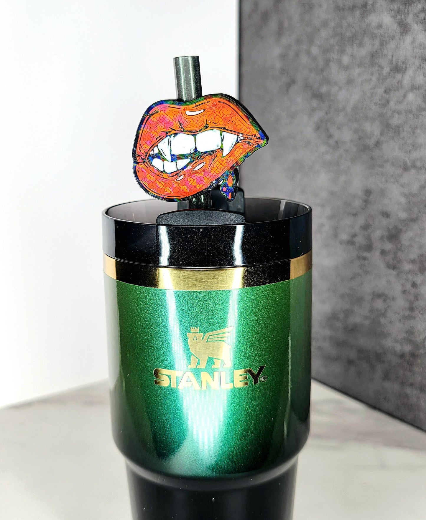 Bleeding Vampire Lips Straw Topper – Spooky Tumbler Accessory | 3D Printed for 7–10mm Straws | Halloween Gothic Drink Charm