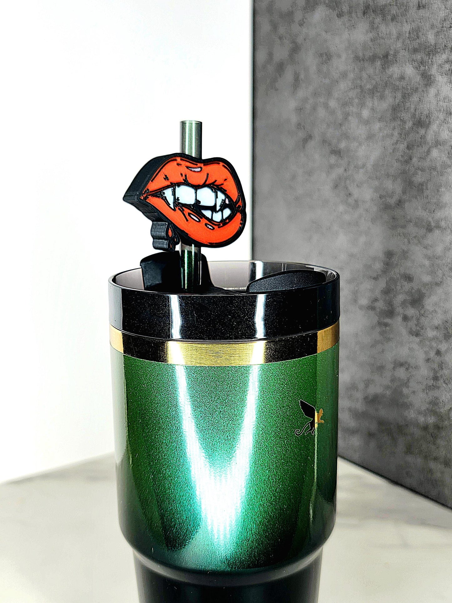 Bleeding Vampire Lips Straw Topper – Spooky Tumbler Accessory | 3D Printed for 7–10mm Straws | Halloween Gothic Drink Charm