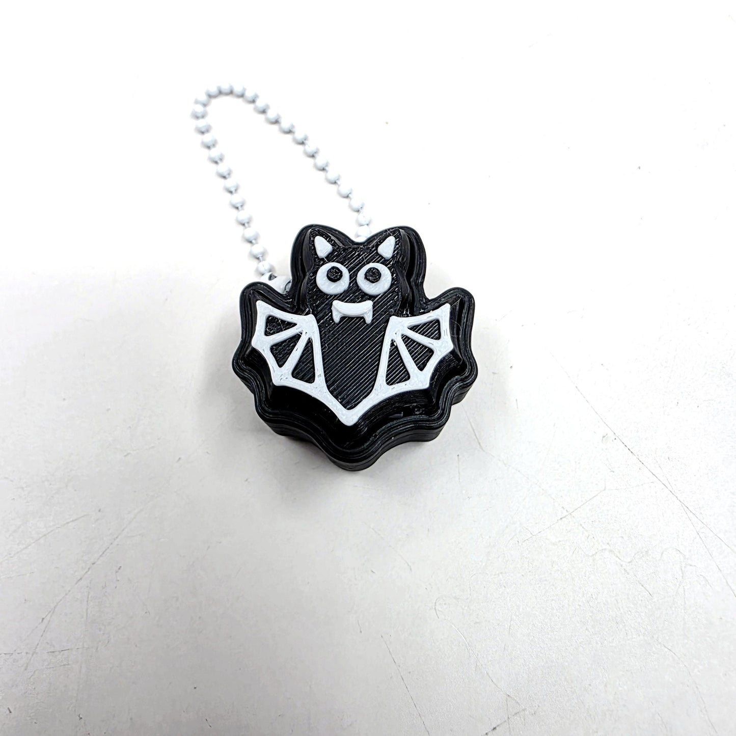 3D Printed Vampire Bat Fidget Clicker Keychain | Spooky Halloween Stress Relief for Keys, Bags, Backpacks & Tumblers