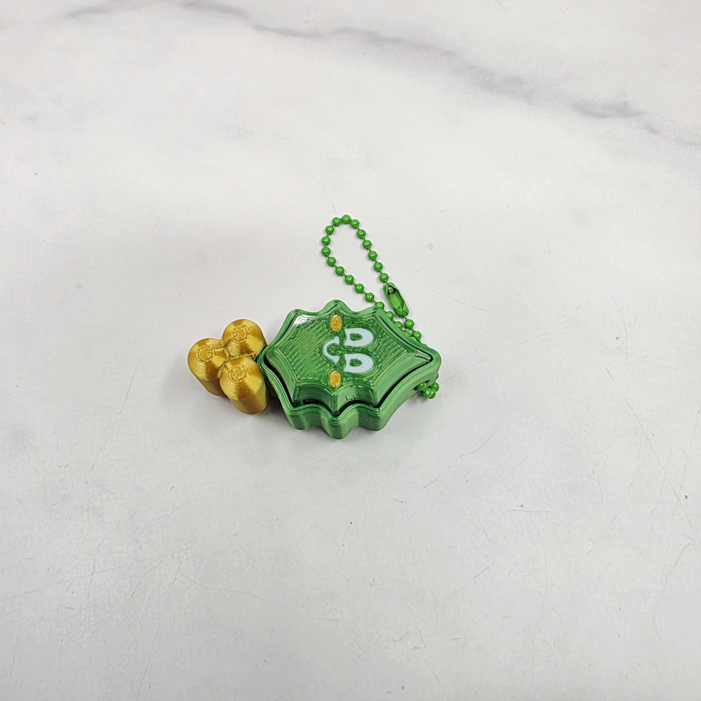3D Printed Mistletoe Fidget Clicker Keychains | Holiday Stress Relief Toy with Kiss Me, Happy & Blushing Face Plates