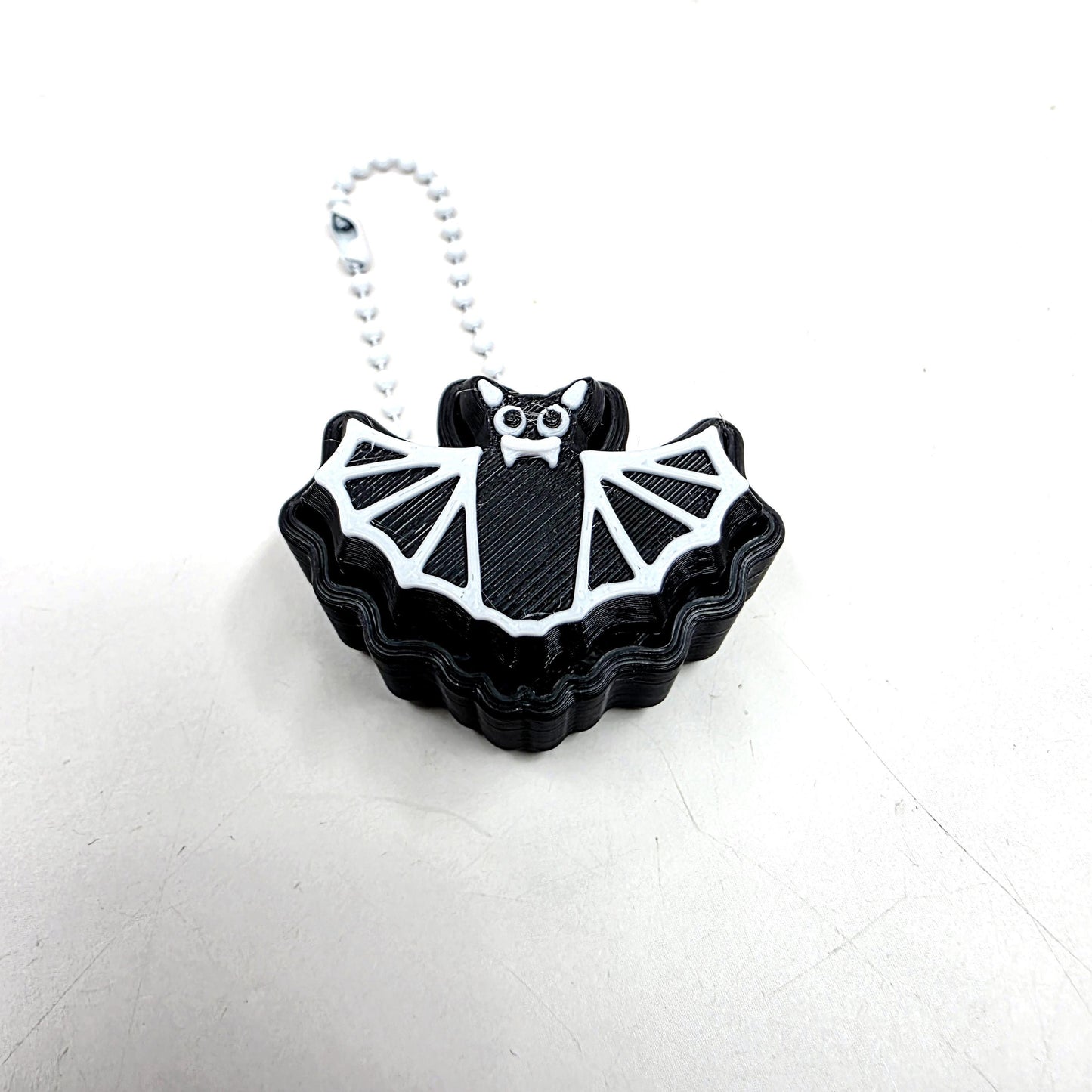 3D Printed Vampire Bat Fidget Clicker Keychain | Spooky Halloween Stress Relief for Keys, Bags, Backpacks & Tumblers